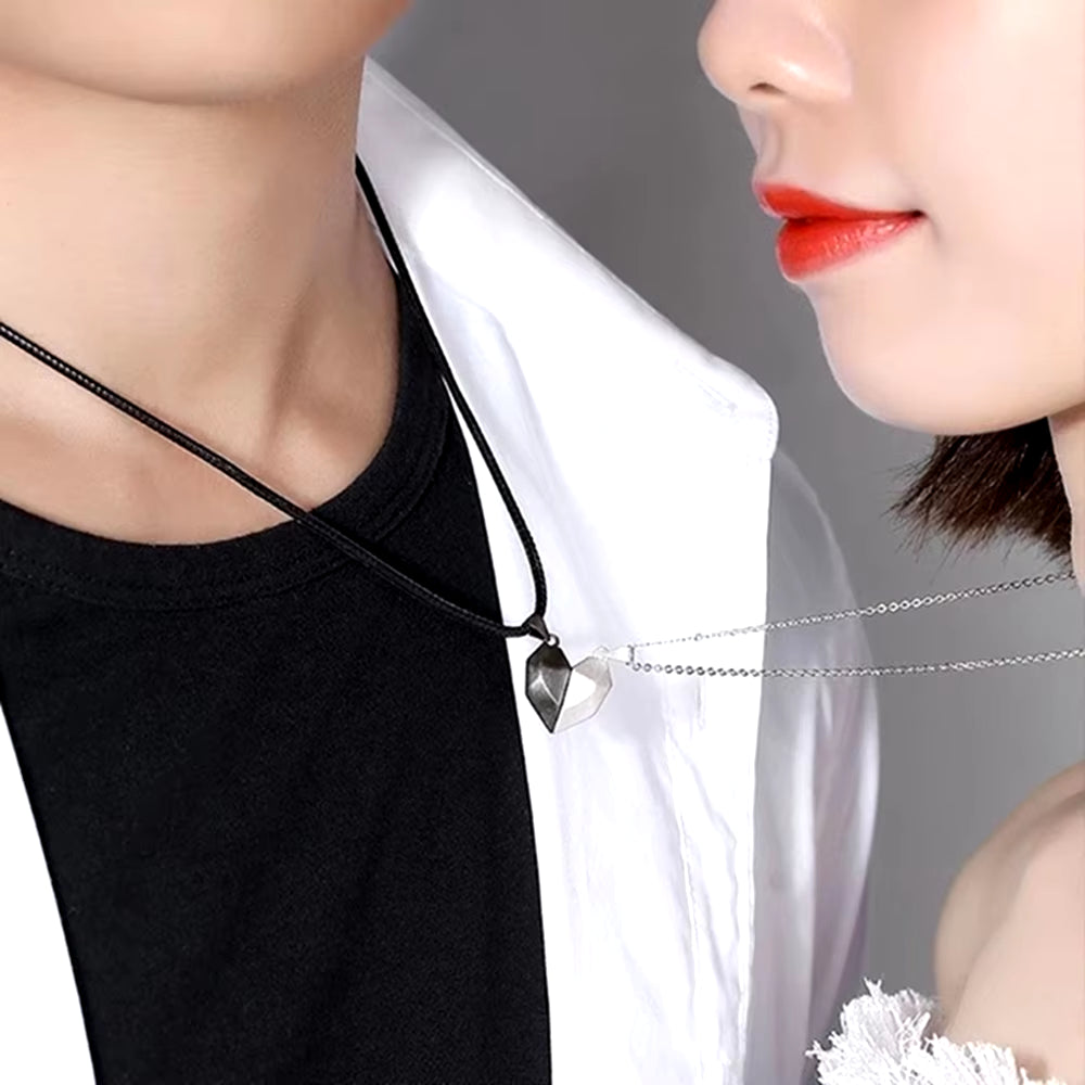 Korean Fashion Magnetic Couple Necklace for Lovers Gothic Punk Heart Pendant Necklace for Men Women Necklaces Party Gift Jewelry