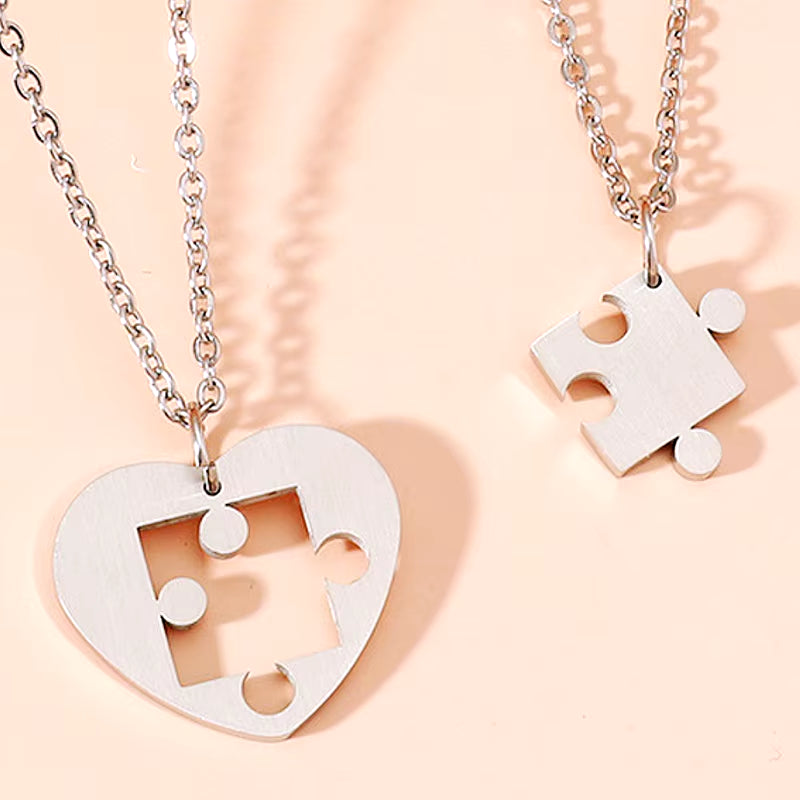 Korean Fashion Magnetic Couple Necklace for Lovers Gothic Punk Heart Pendant Necklace for Men Women Necklaces Party Gift Jewelry
