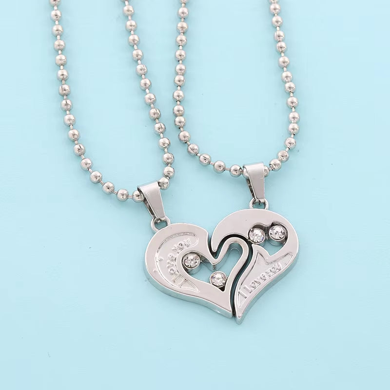 Korean Fashion Magnetic Couple Necklace for Lovers Gothic Punk Heart Pendant Necklace for Men Women Necklaces Party Gift Jewelry